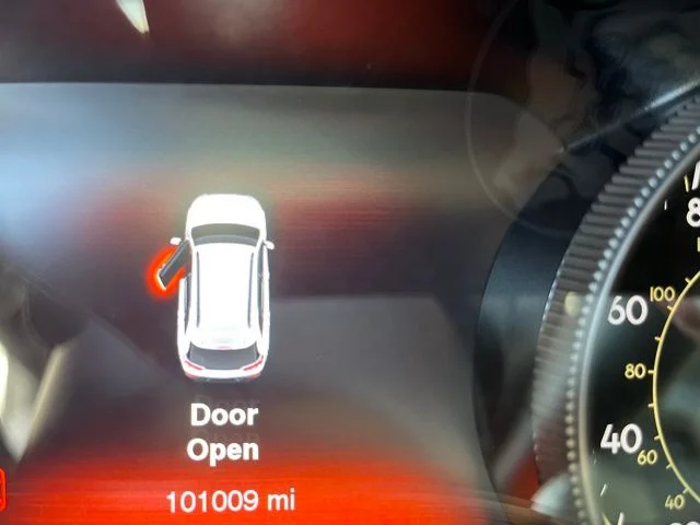Used 2018 White Jeep Limited image 18