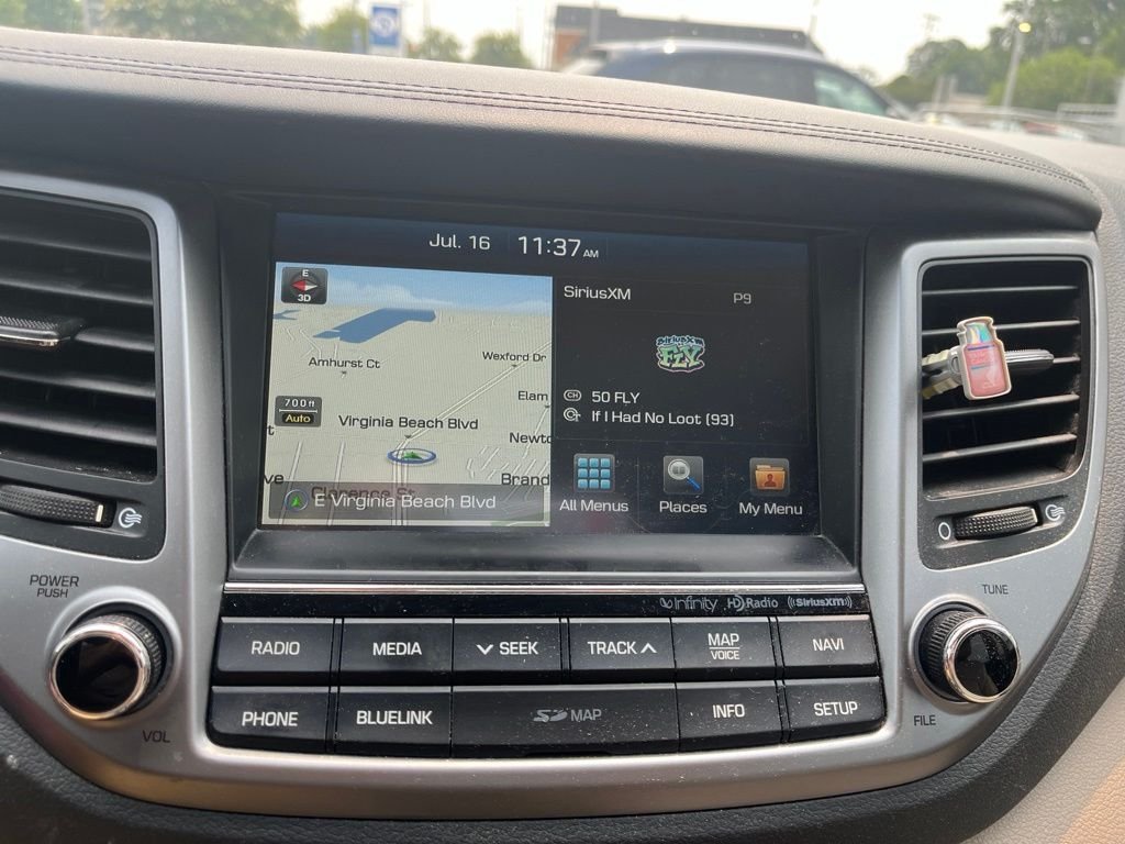 Used 2017 Black Hyundai SE Plus image 17