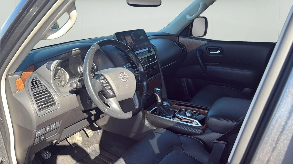 Used 2023 Gray Nissan SL image 9