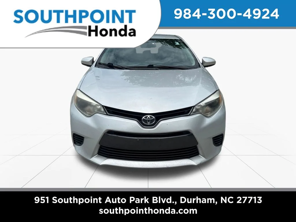 Used 2016 Classic Silver Metallic Toyota LE image 2