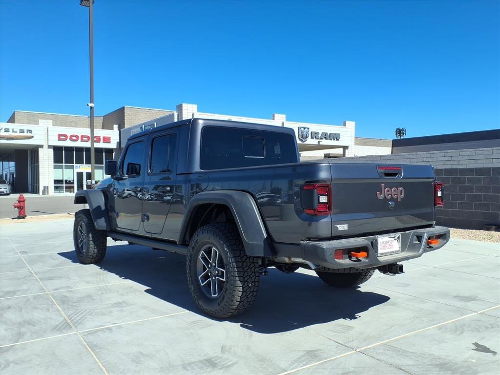 New 2025 Granite Crystal Metallic Clear-Coat Exterior Paint Jeep Mojave image 4