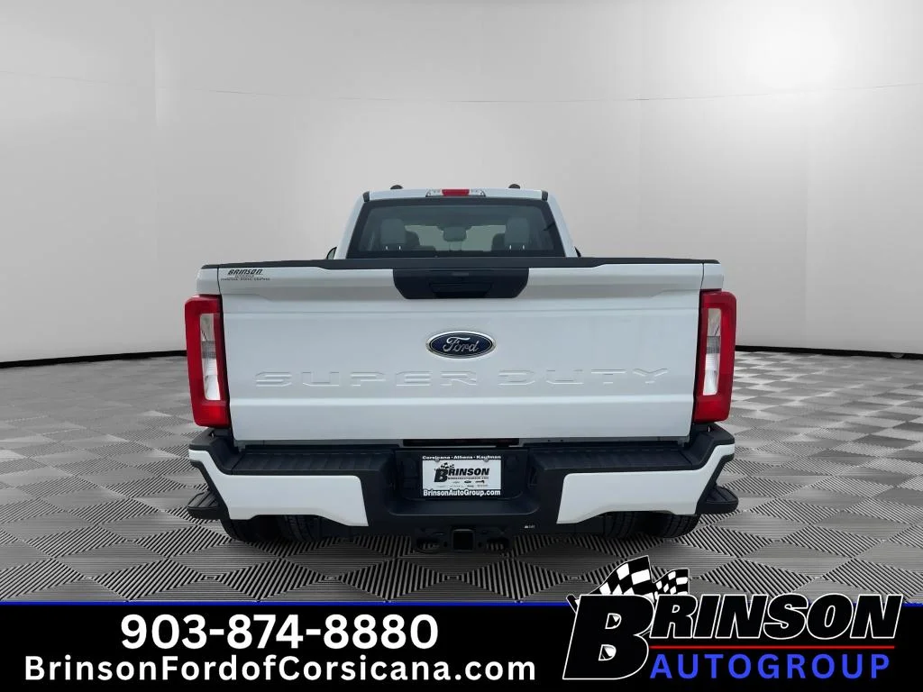 New 2026 Oxford White Ford XL image 4