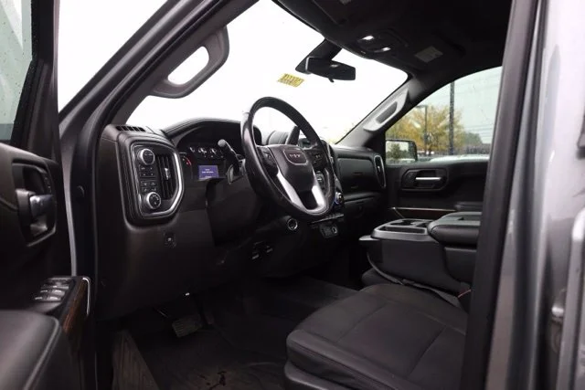 Used 2020 Gray GMC Elevation image 21