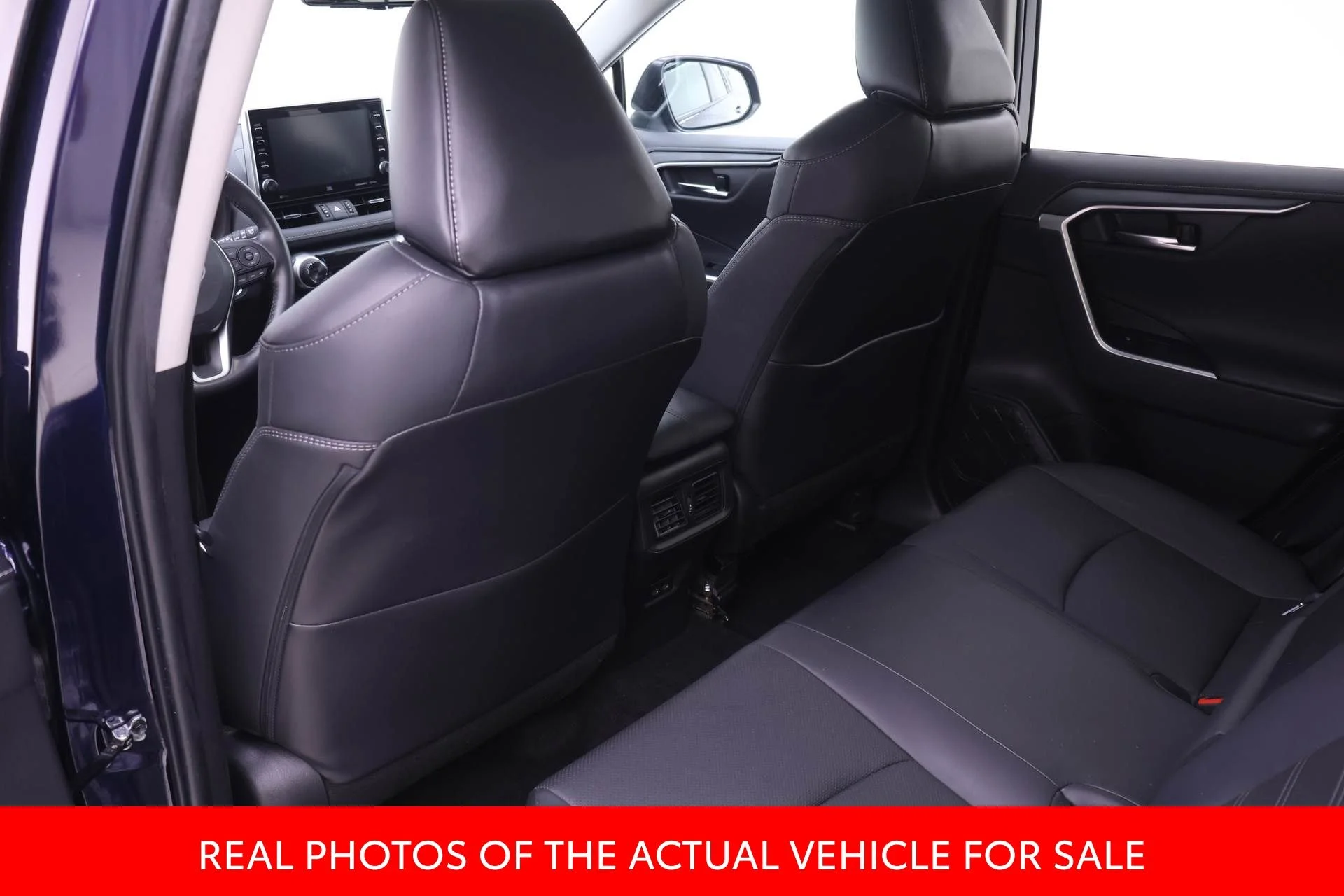 Used 2022  Toyota Limited image 11