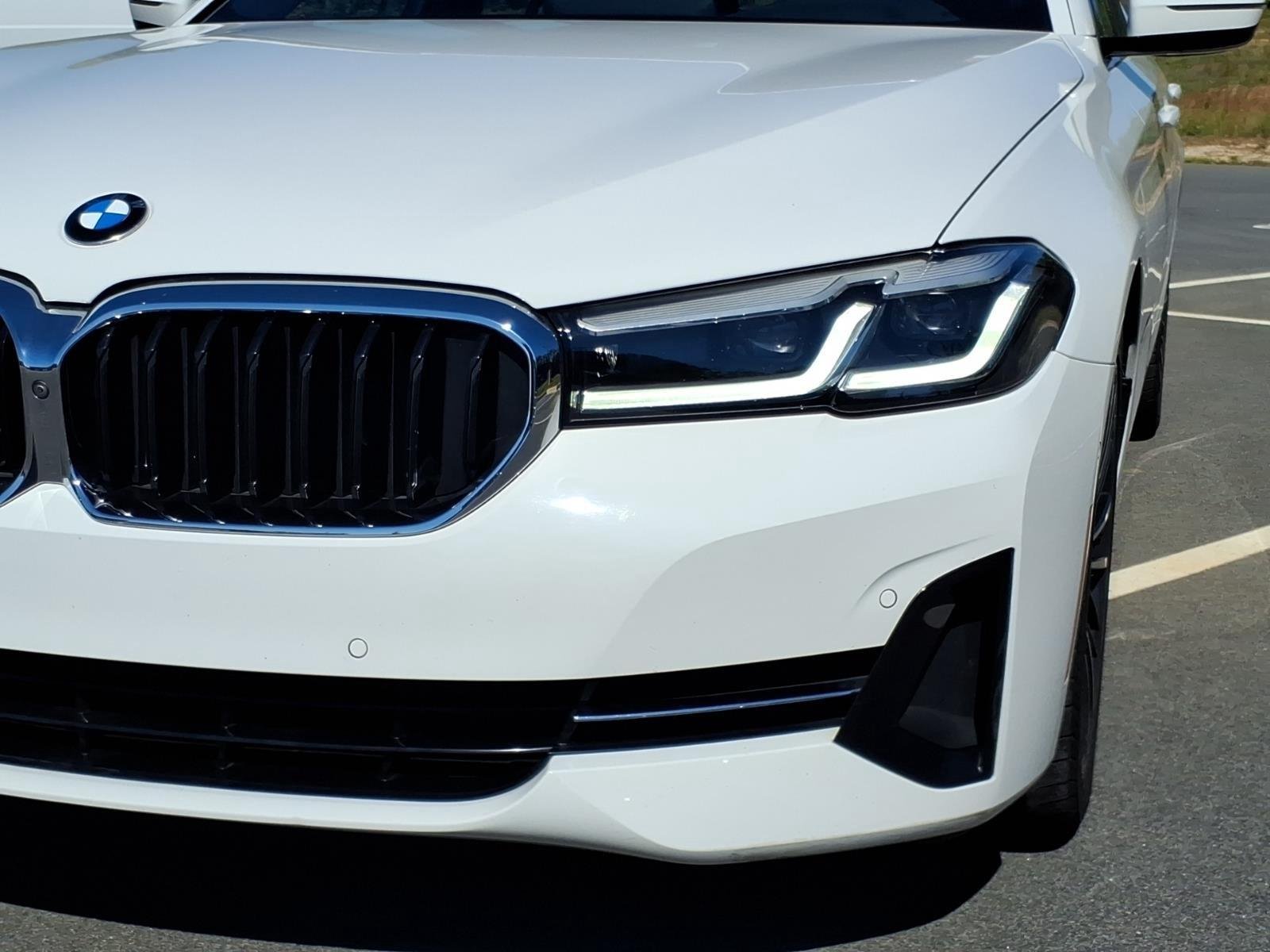 Used 2021 Alpine White BMW 530i image 17
