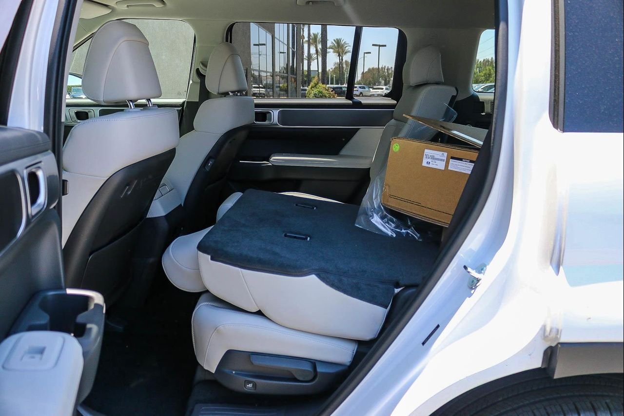 New 2026 White Hyundai SEL image 45