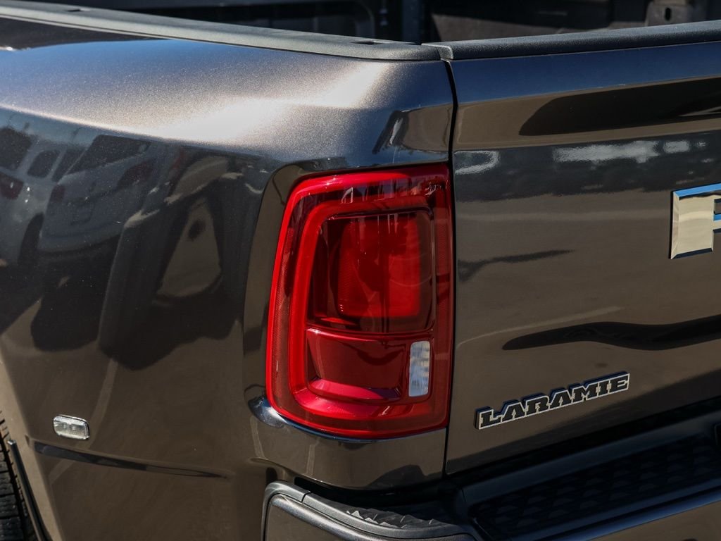 New 2026 Granite Crystal Metallic Clear-Coat Exterior Paint RAM Laramie image 6