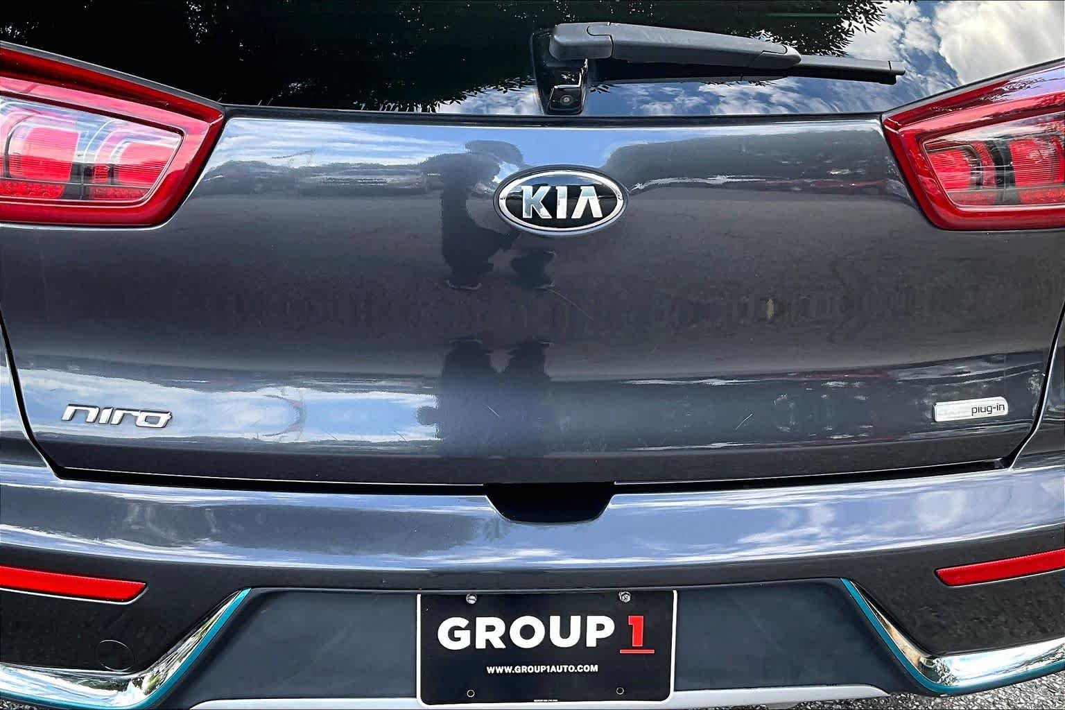 Used 2019 Platinum Graphite Kia EX image 10