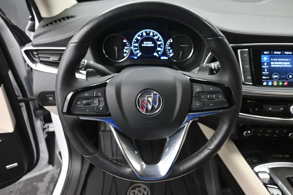 Used 2023 White Buick Avenir image 20