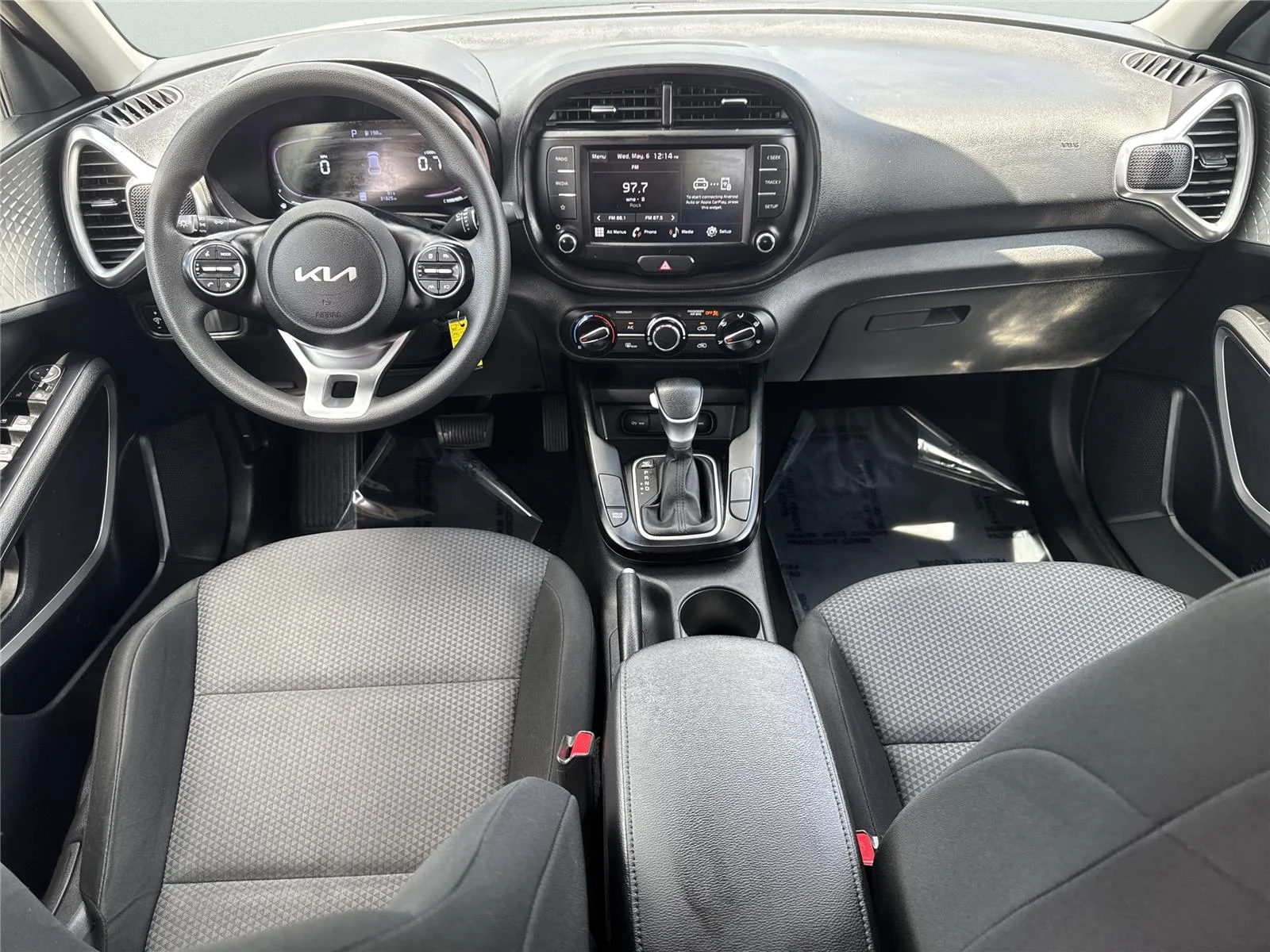 Used 2023 Snow White Pearl Kia LX image 16