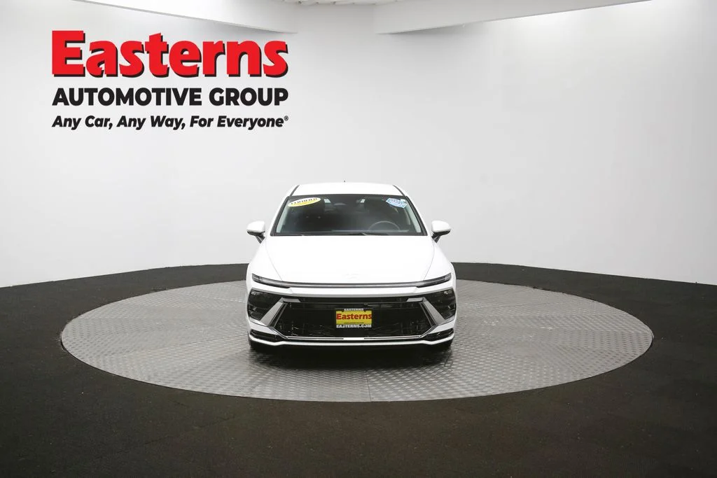 Used 2024 White Hyundai SEL image 52