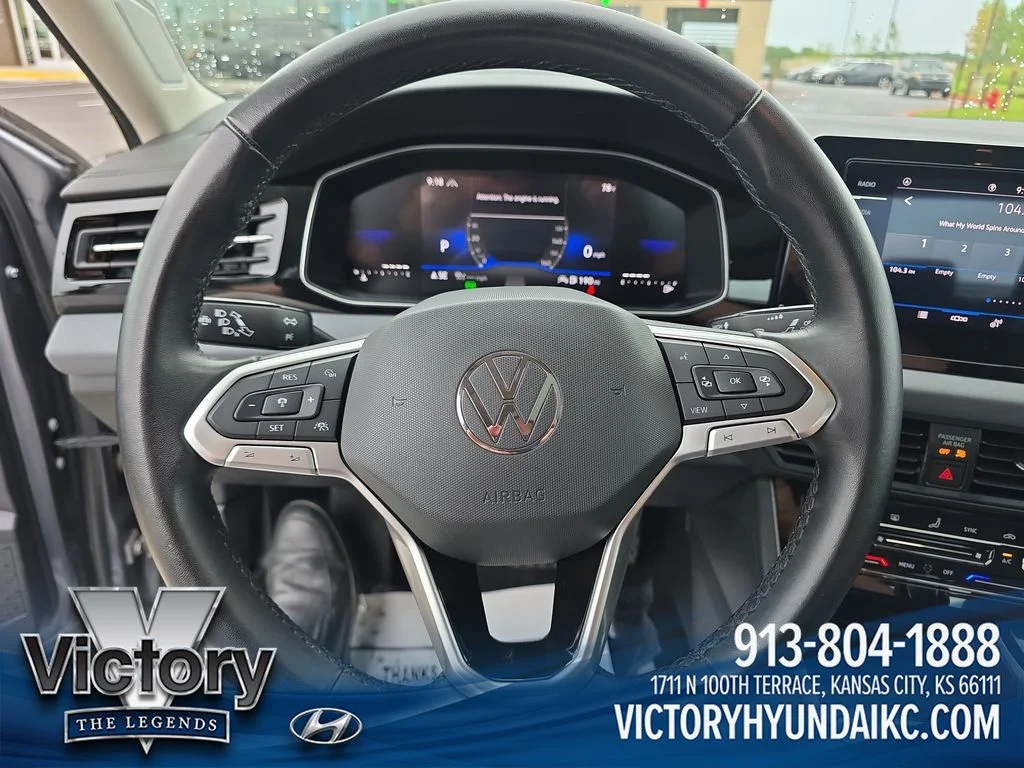 Used 2025  Volkswagen 1.5T SE image 14