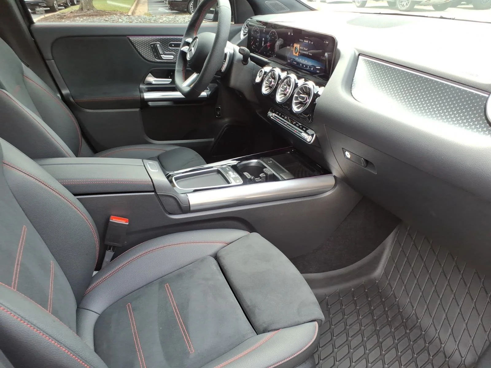 Certified Used 2026 Night Black Mercedes-Benz GLA 250 image 25