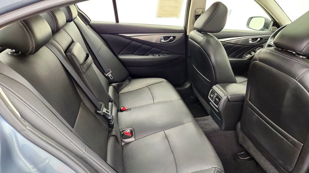 Used 2017 Hagane Blue INFINITI 2.0t Premium RWD w/ Driver Assistance Package & Premium Plus image 23
