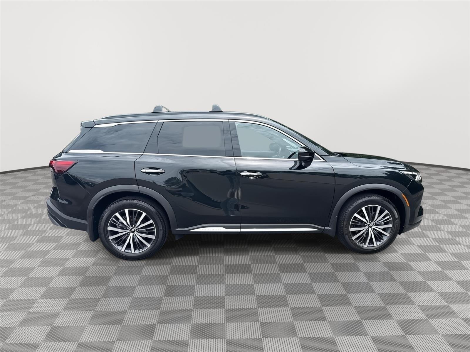 Used 2023 Mineral Black INFINITI AUTOGRAPH image 5