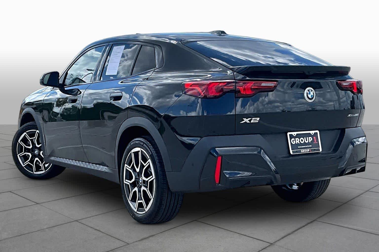 Used 2026 Black Sapphire Metallic BMW xDrive28i image 11