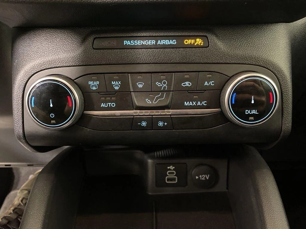 Used 2025 Silver Metallic Ford Active image 23