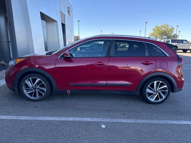 Used 2018 Kia Niro Touring with VIN KNDCE3LC5J5174933 for sale in Kingman, AZ