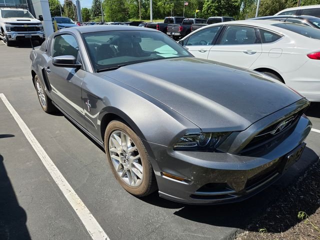2013 Ford Mustang V6 Premium's photo