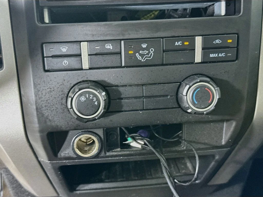Used 2010 Gray Ford  image 17