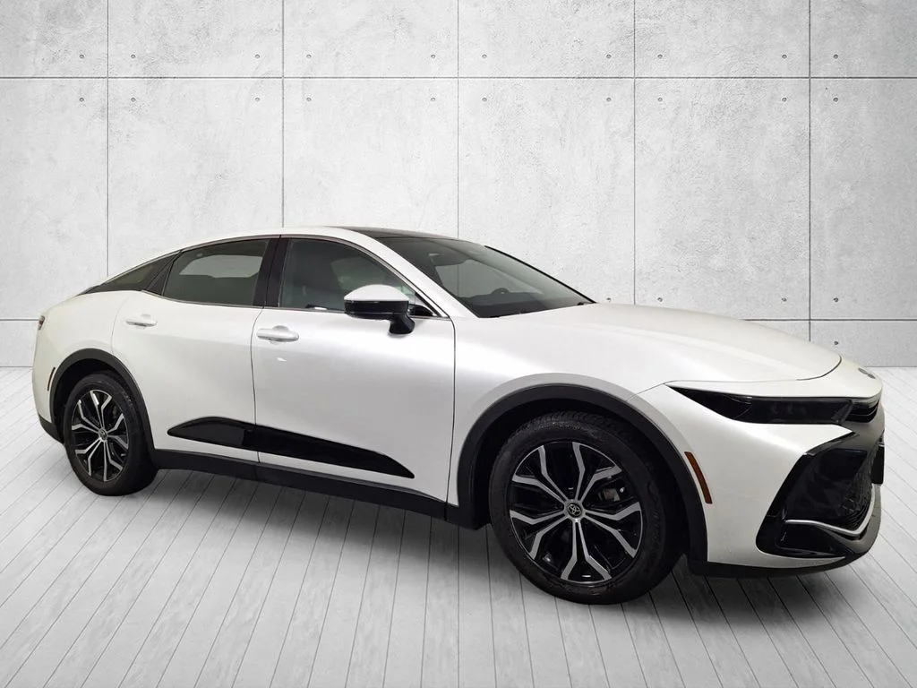 Used 2024 White Toyota Limited image 3