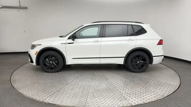 Used 2023 White Volkswagen 2.0T SE R-Line Black image 5