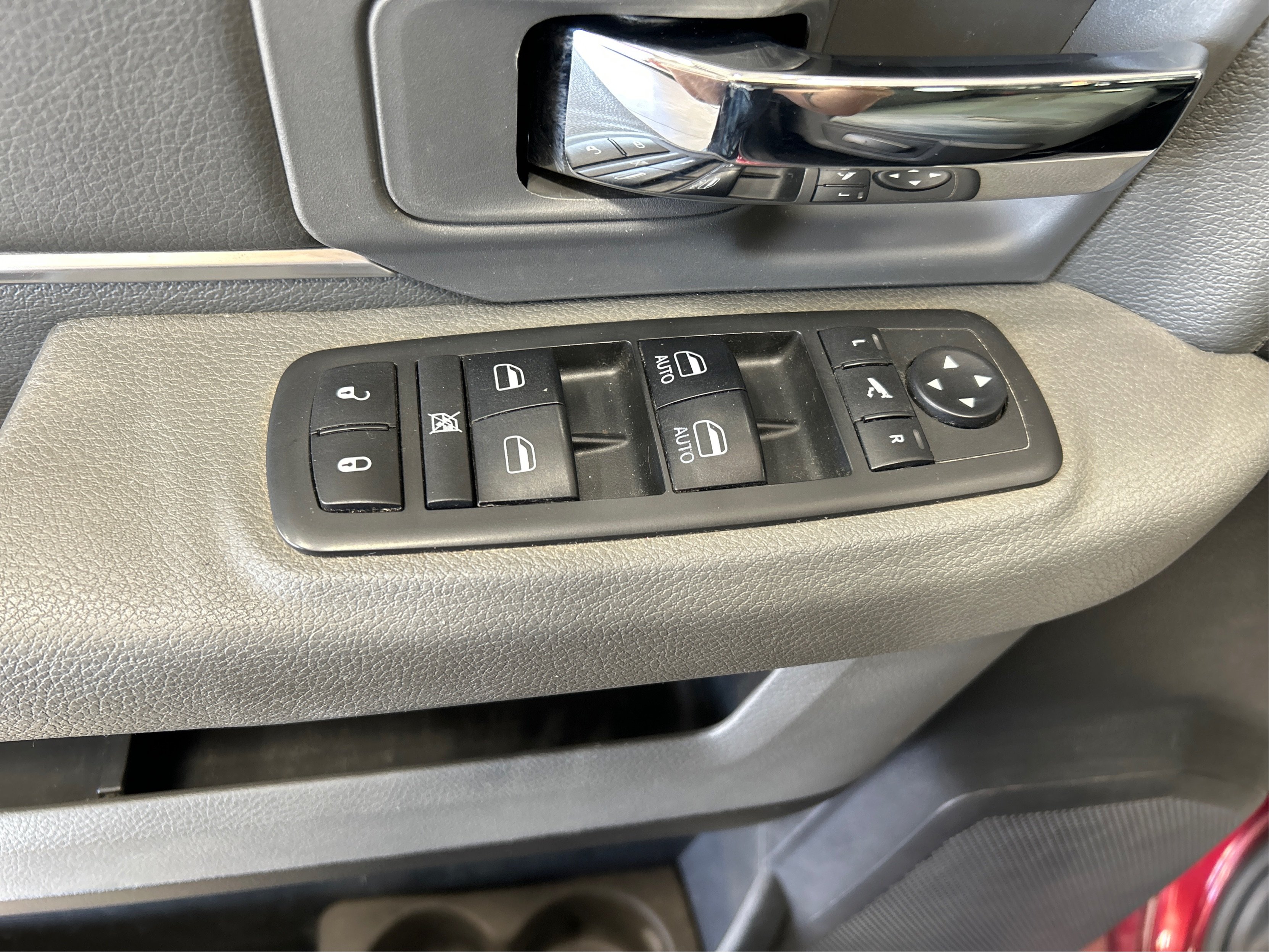Used 2019 Red Ram SLT image 30