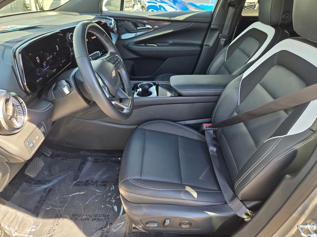 Used 2024 Gray Chevrolet LT image 11