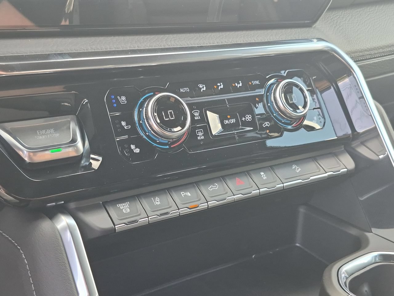2026 GMC Sierra 2500HD Denali - Photo 11