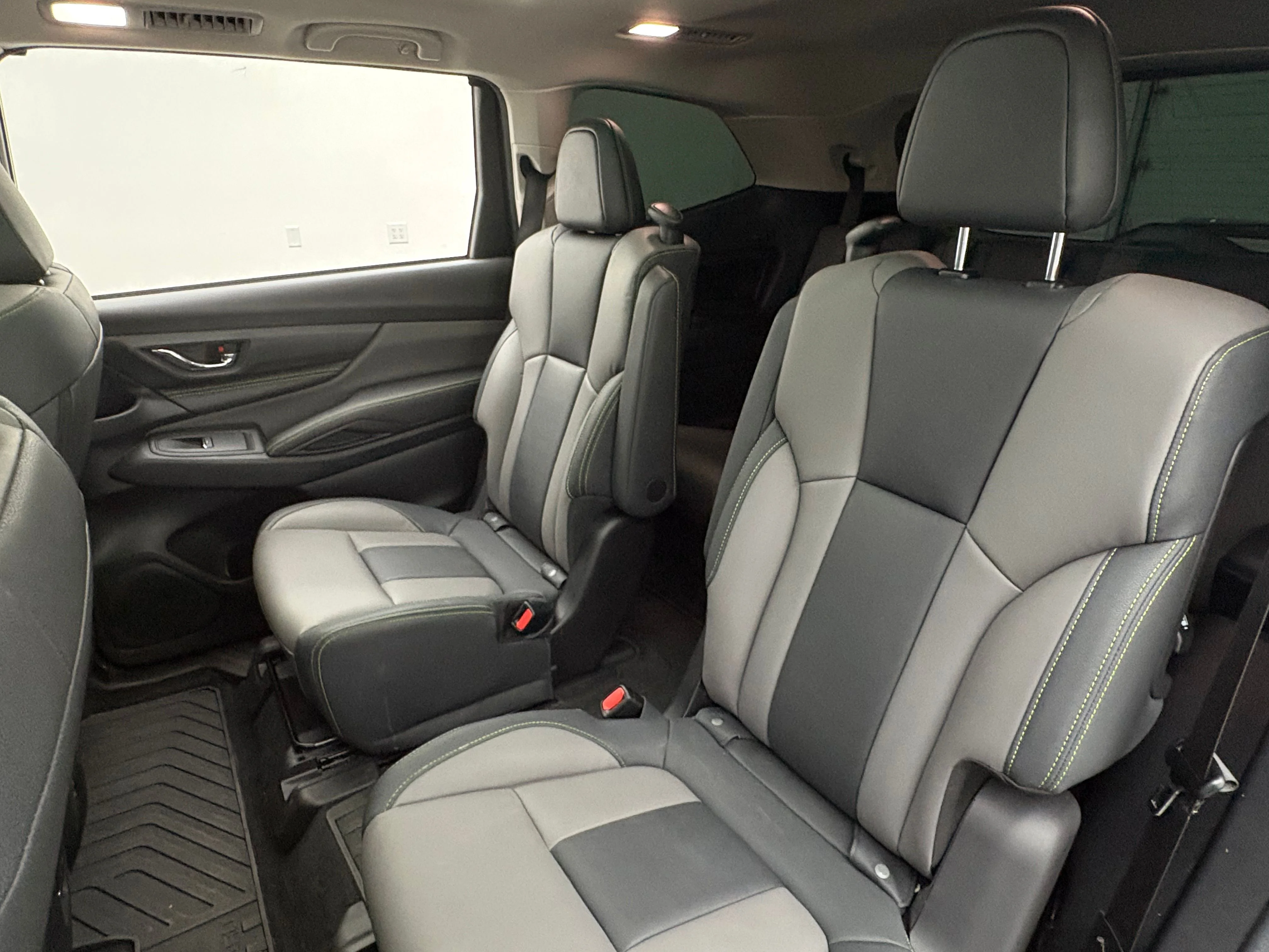 Used 2025 Crystal Black Silica Subaru Onyx Edition image 43