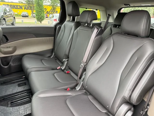 New 2026 White Kia EX image 21