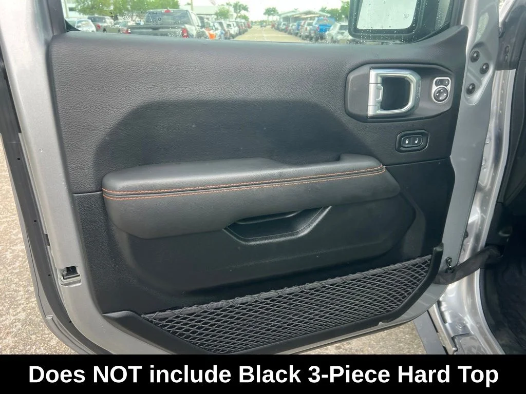 Used 2021 Silver Jeep Mojave image 23
