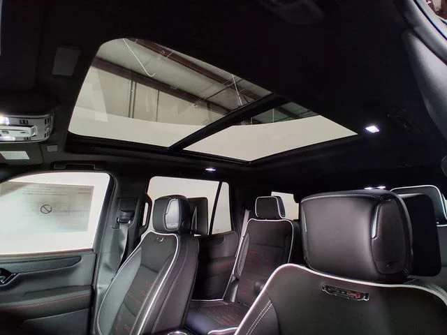 2026 GMC Yukon AT4 Ultimate - Photo 11