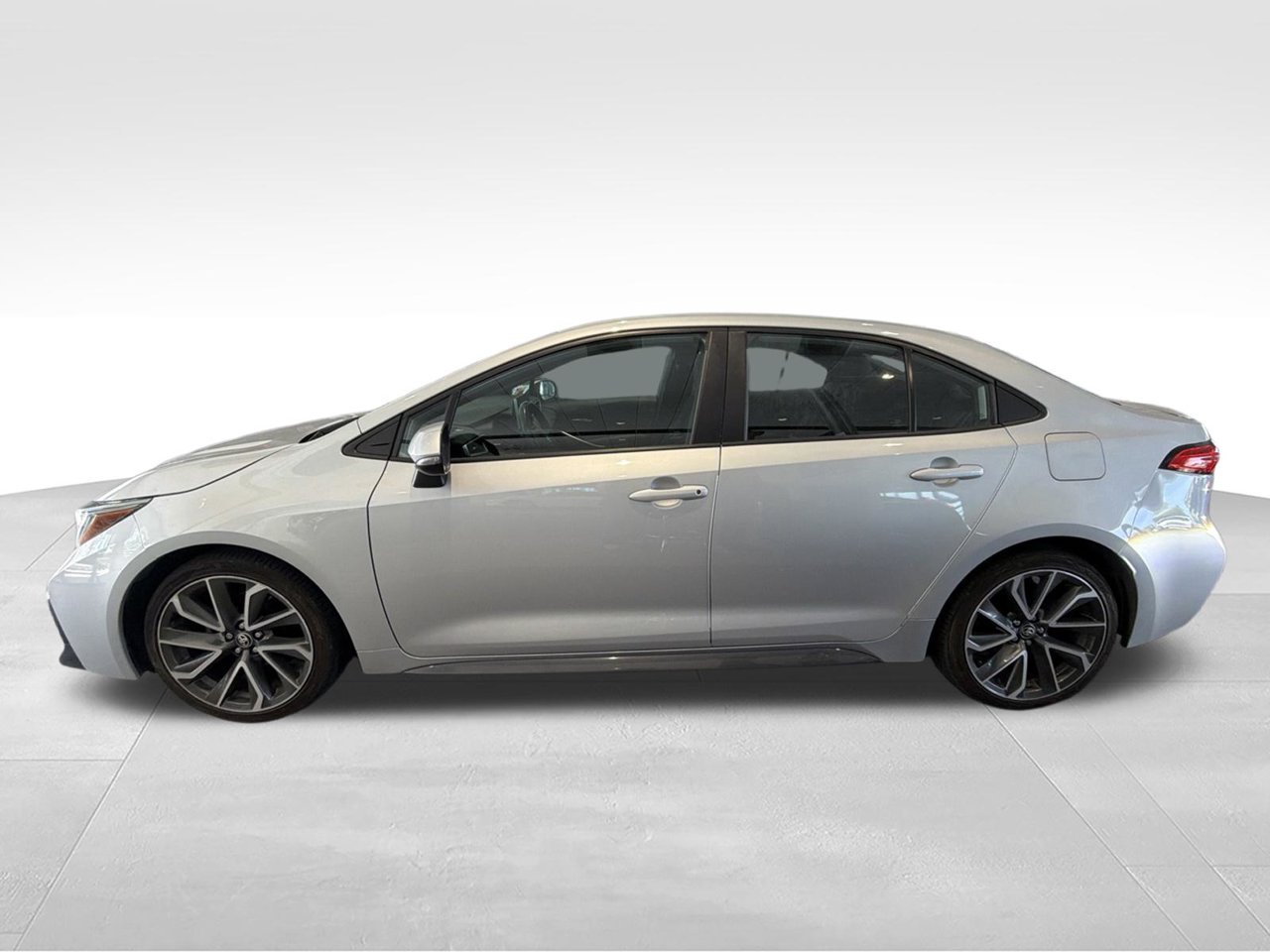 Used 2021 Silver Toyota SE image 4