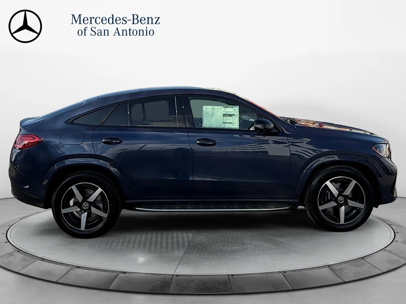 New 2027 Blue Mercedes-Benz GLE 450 image 8