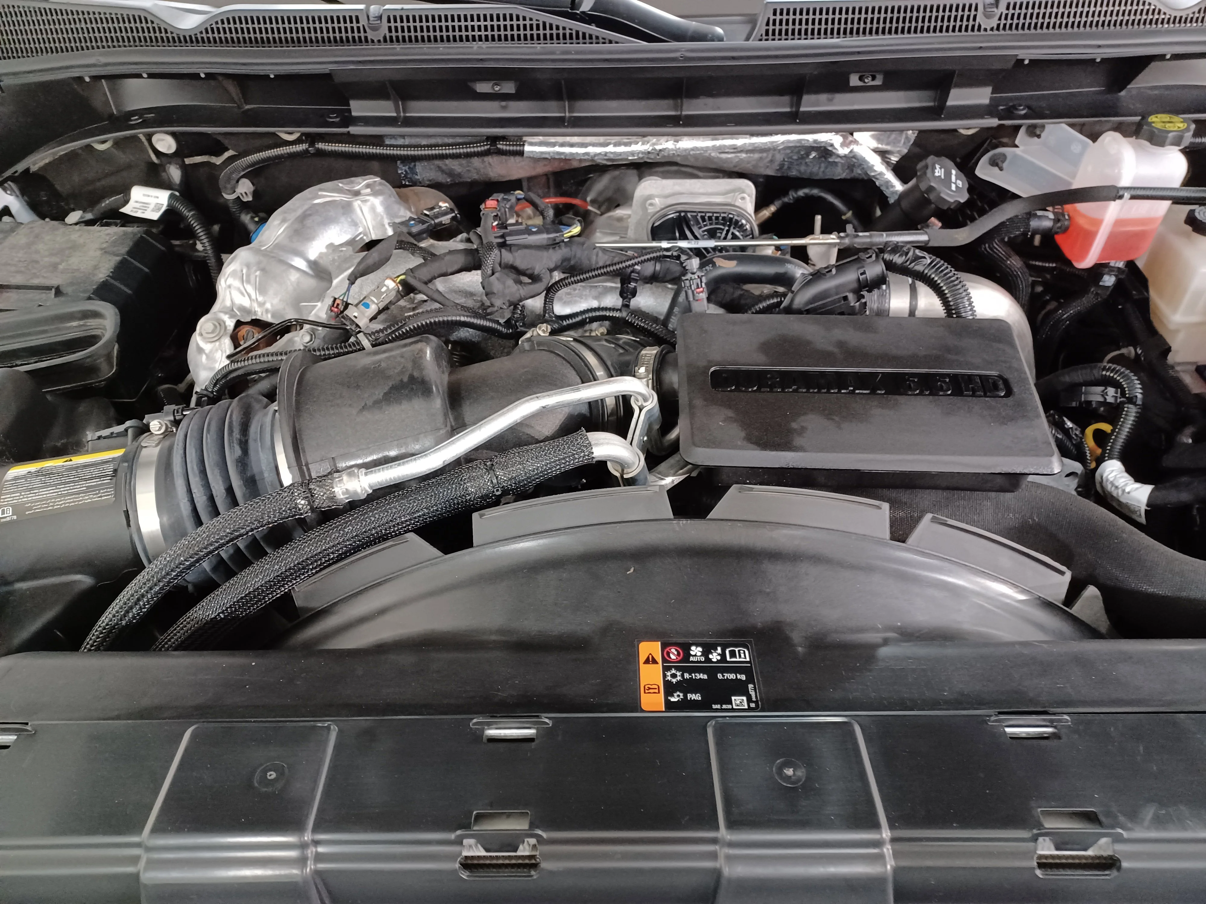 Certified Used 2025 White Frost Tricoat GMC Denali 4WD*No Lux Tax | 6.6L Duramax Diesel | Adapt Cruise | Remote Start | Cooled Leather | Tow Pkg image 6