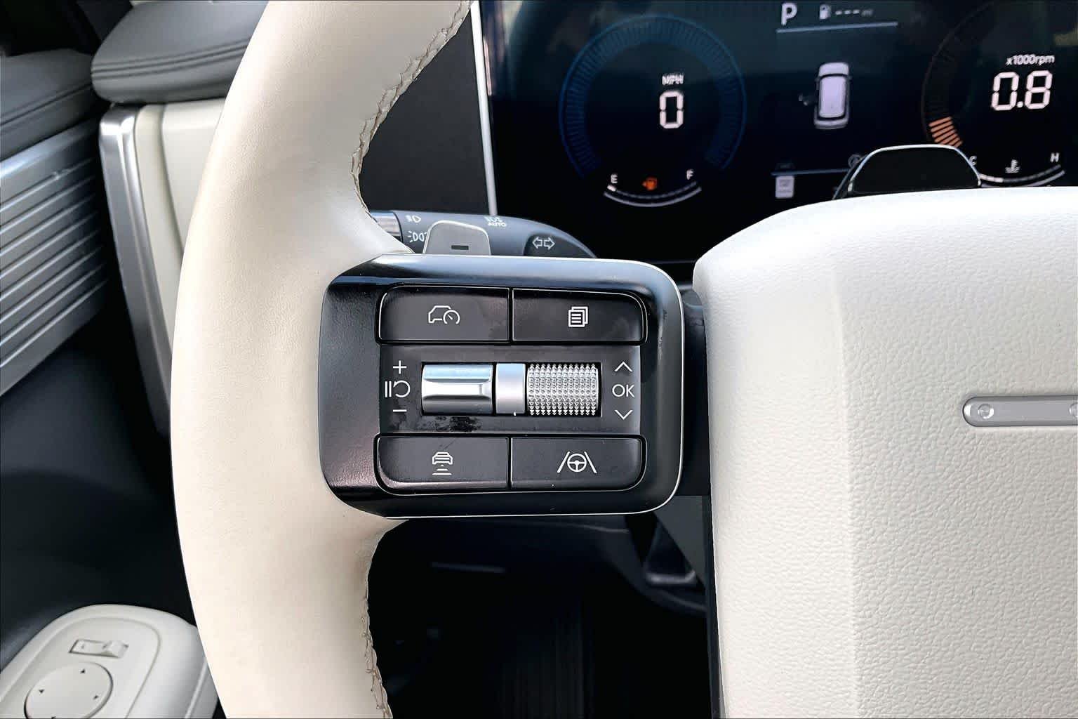 Used 2024 Rockwood Green Hyundai SEL image 22