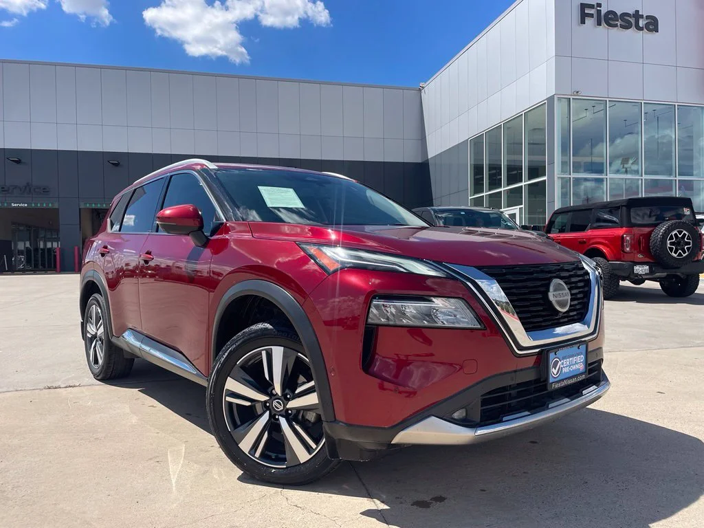Used 2021 Red Nissan Platinum image 1