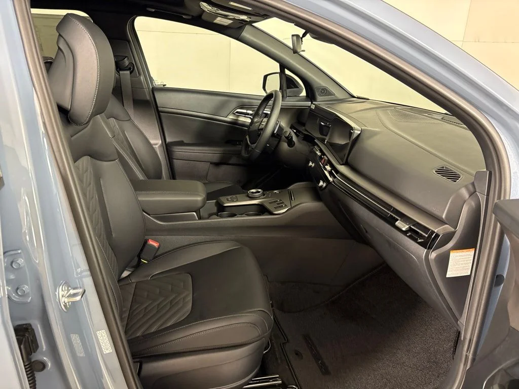 New 2027 Heritage Blue Kia X-Line image 15