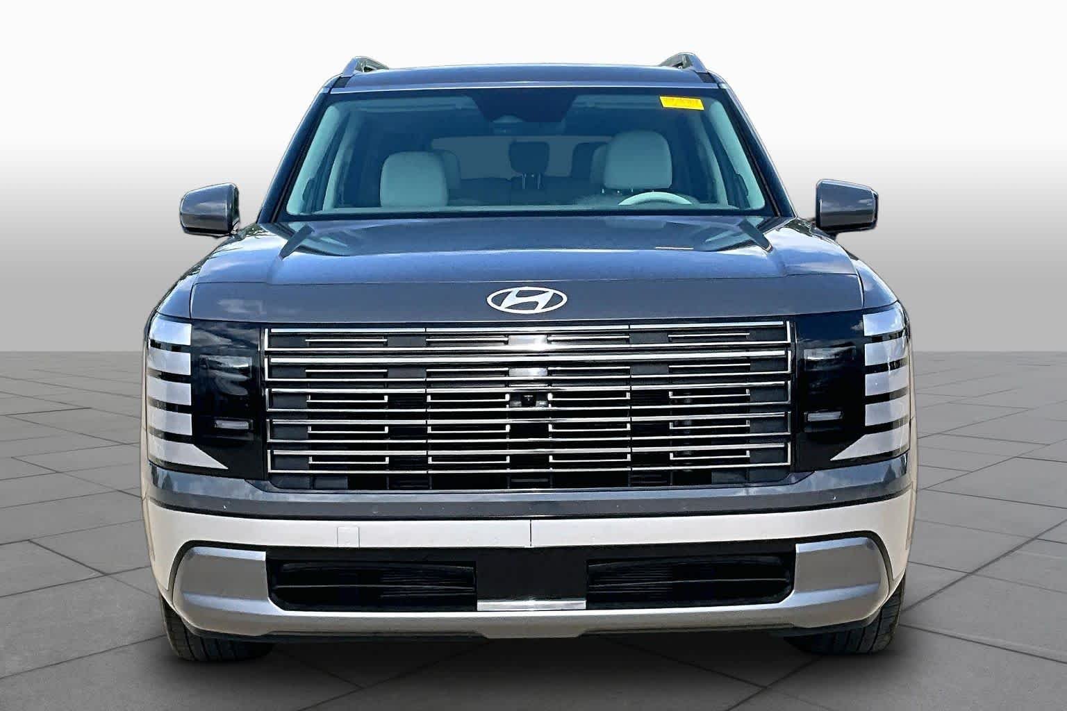 Used 2026 Ecotronic Gray Pearl Hyundai Limited image 4