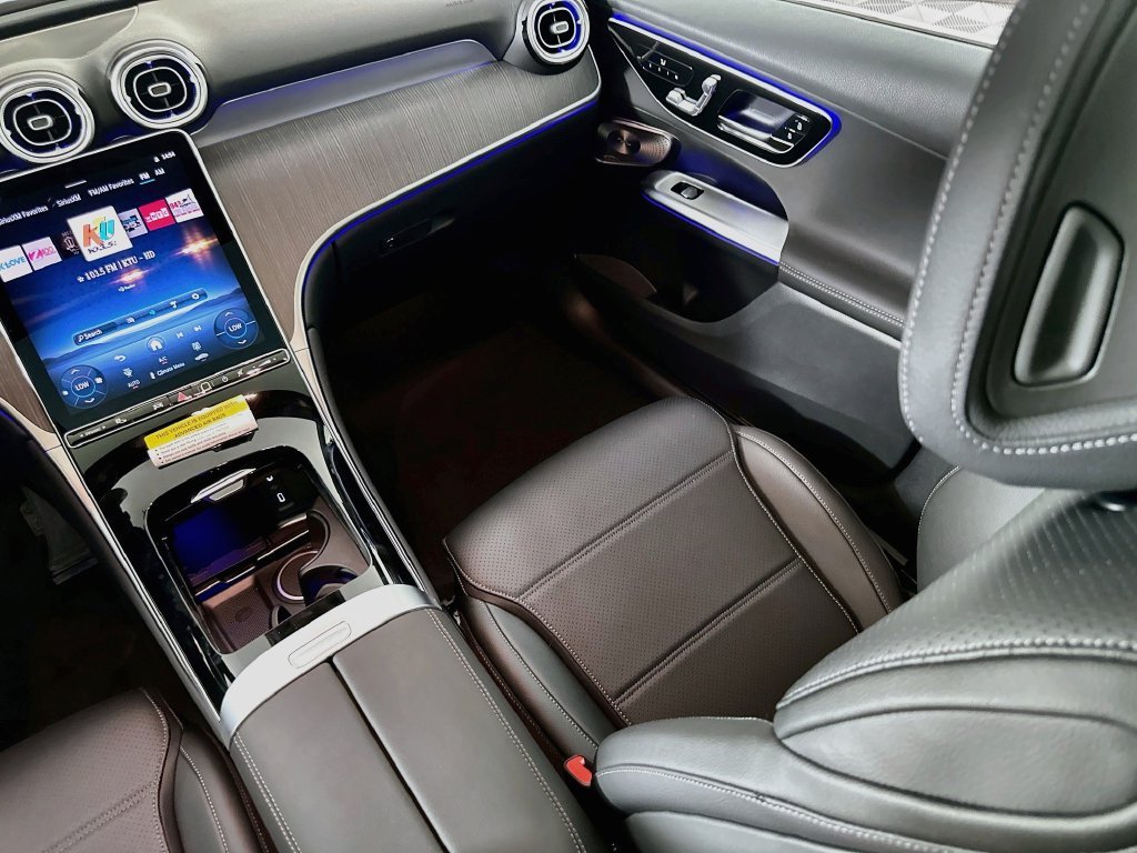 New 2027 Black Mercedes-Benz GLC 300 image 54