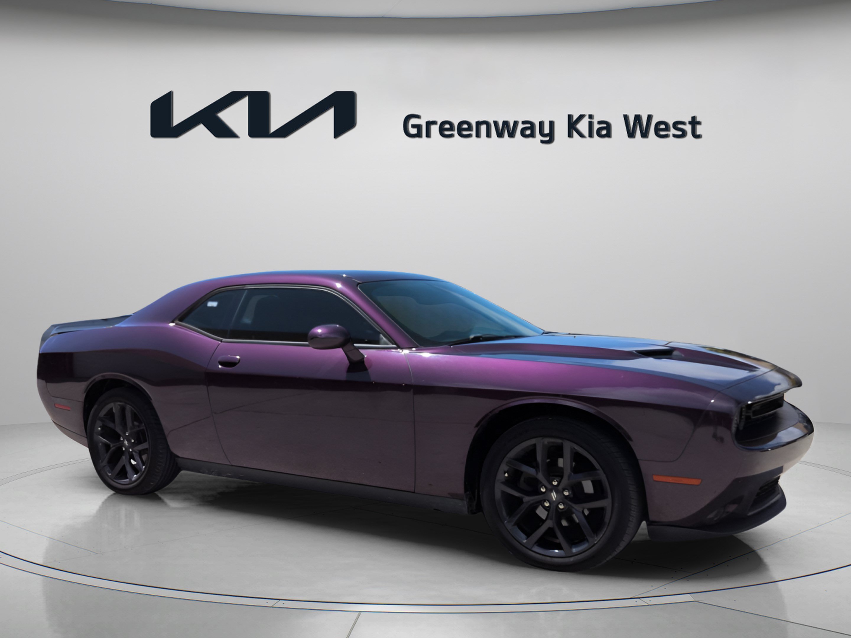 Used 2020 Hellraisin Dodge SXT image 1