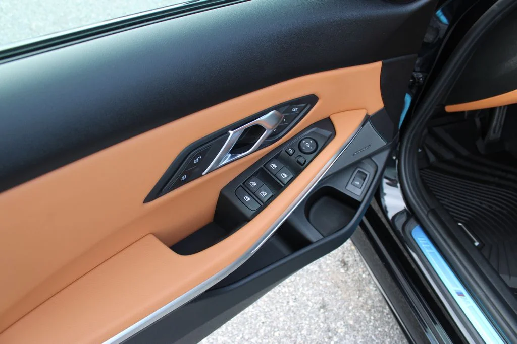 2026 BMW 3 Series 330i - Photo 27