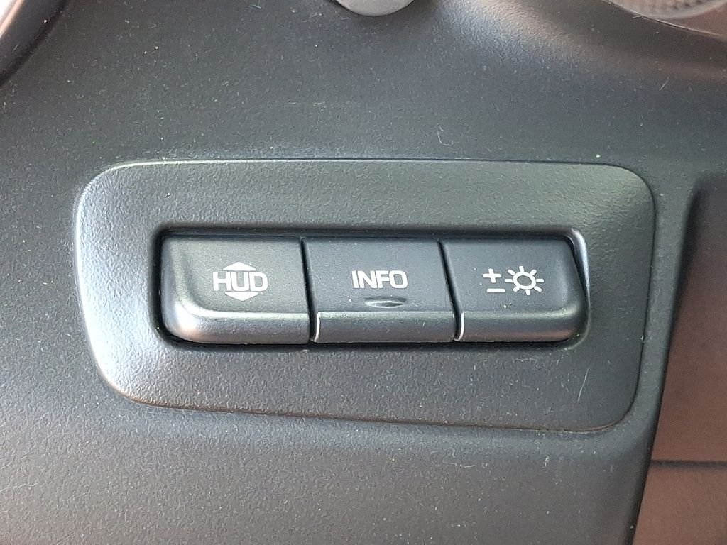 Used 2019 Crush Chevrolet 3LT image 25