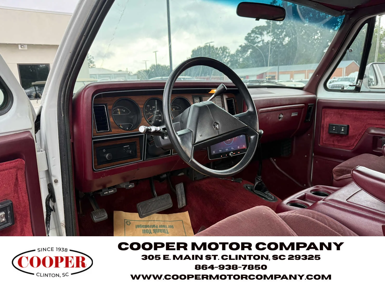 Used 1989 Bright White Clear Coat Dodge AW150 image 10