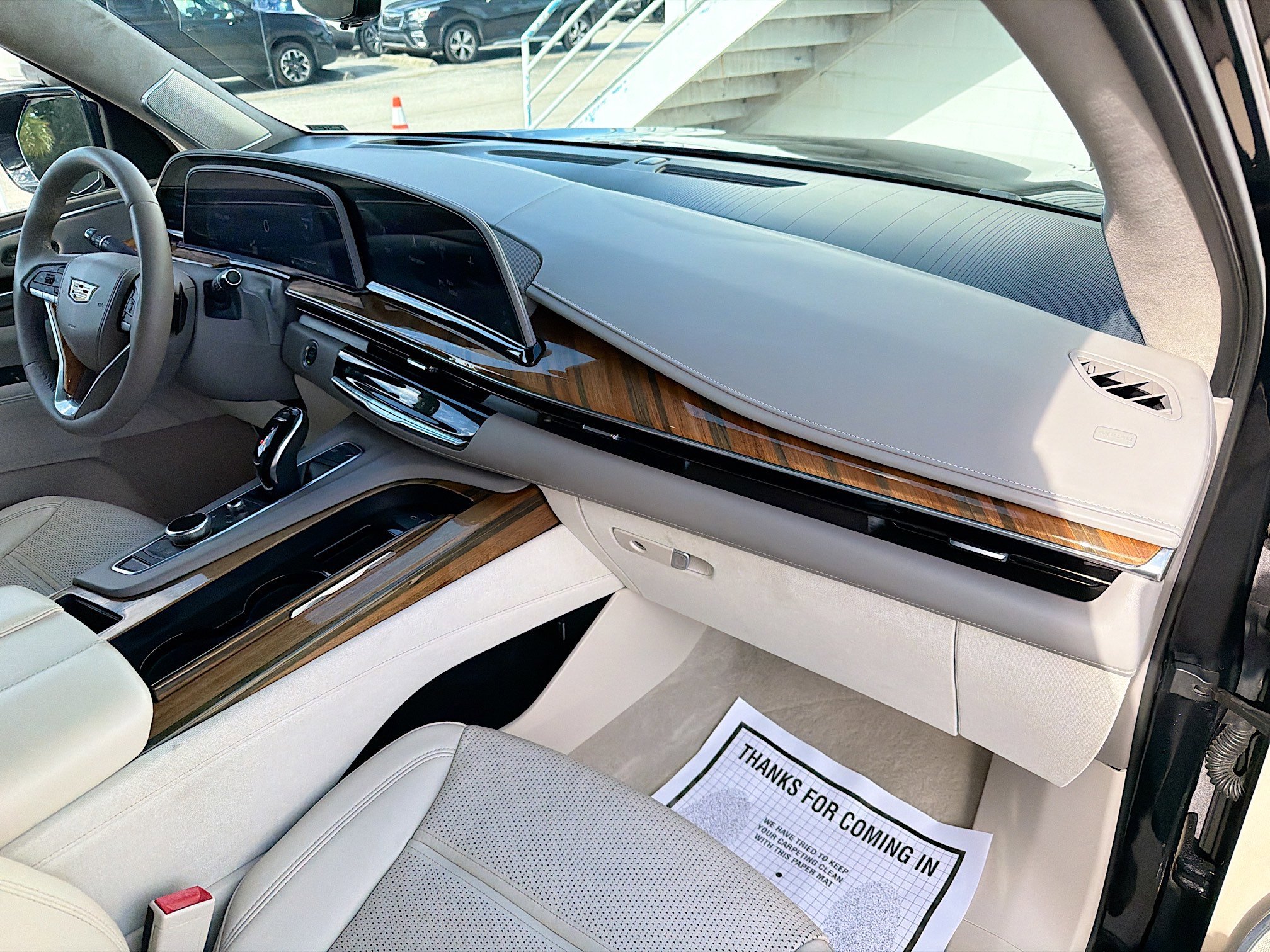Used 2022 Black Raven Cadillac Sport Platinum image 15