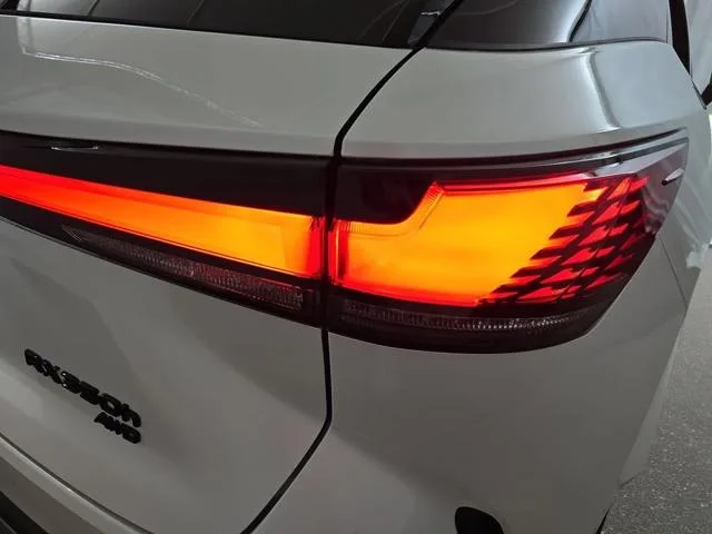 New 2026 Eminent White Pearl Lexus PREMIUM image 38