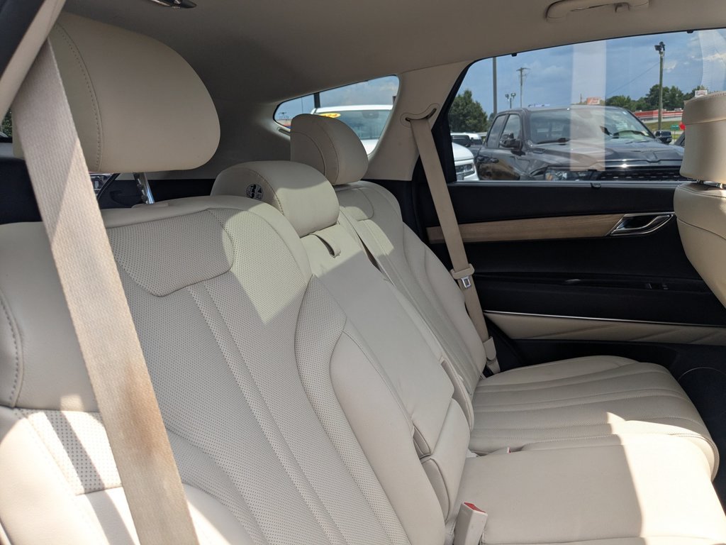 Used 2024 Makalu Gray Genesis 3.5T AWD image 27