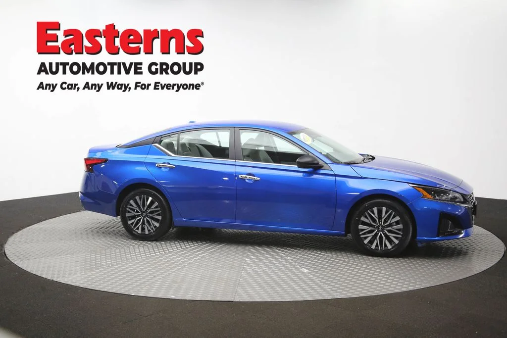 Used 2025 Blue Nissan 2.5 SV image 45