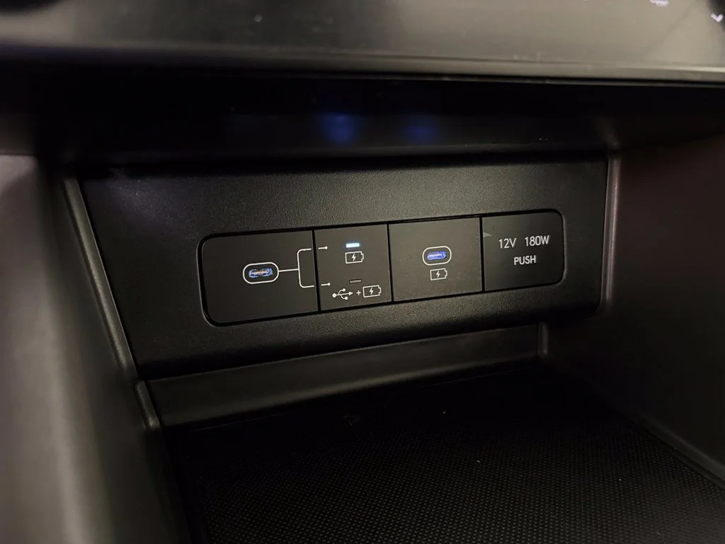 Used 2024 Gray Hyundai SEL image 27